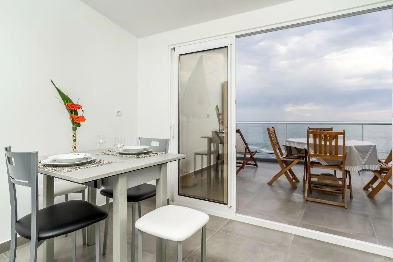 Casa Das Bonecas 2 # Private Garage Included # Paul do Mar  Paul do Mar (Madeira)